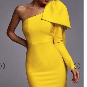 Fabulous and fierce bright yellow bandage dress.
